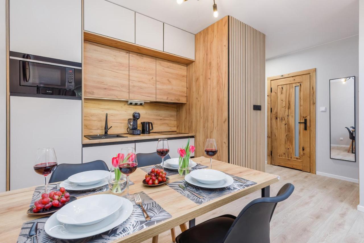 River Side With Balcony By Renters Prestige
